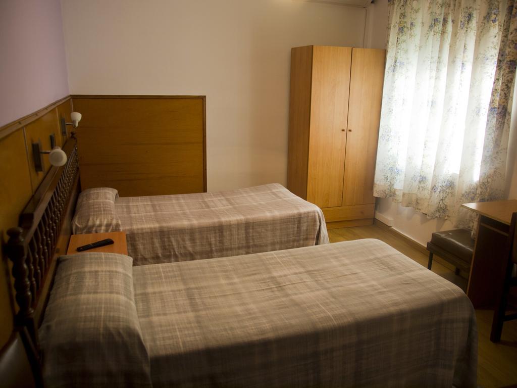 Hostal Lizana Huesca Chambre photo