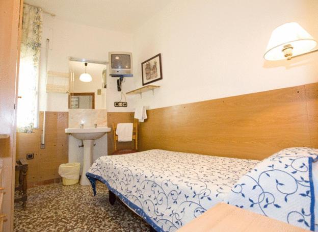Hostal Lizana Huesca Extérieur photo