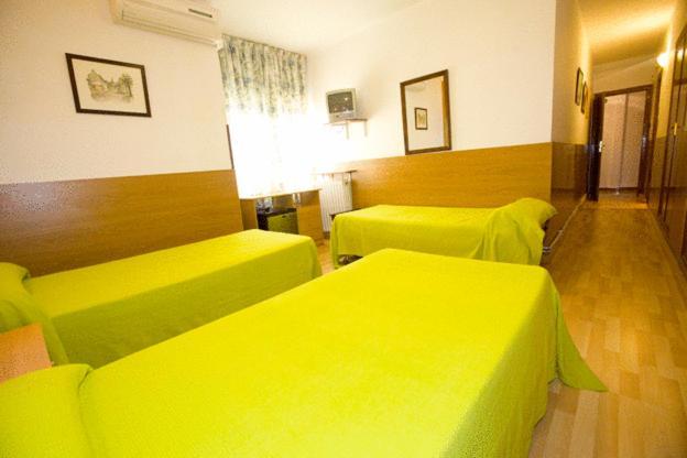 Hostal Lizana Huesca Extérieur photo